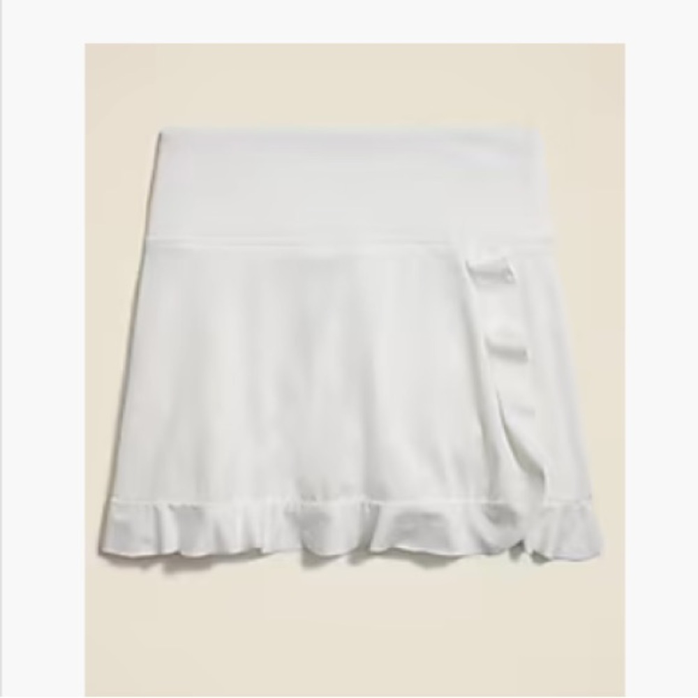 New with tags J.Crew white Pink Ruffle skort shorts in performance jersey